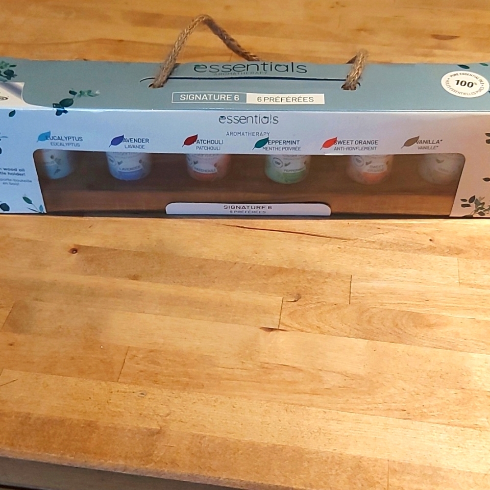 Relaxus Essential Oils Set/ Dark Wooden Case/ Rope Strap/ NWOT
